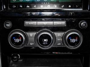 Land Rover Discovery HSE Luxury Td6 - Image 8