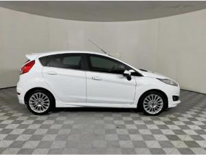 Ford Fiesta 5-door 1.0T Titanium - Image 6