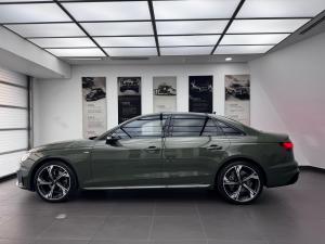 Audi A4 35TFSI Black Edition - Image 4