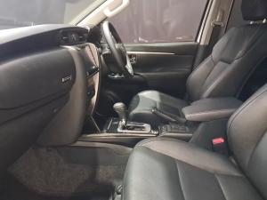 Toyota Fortuner 2.4GD-6 manual - Image 7