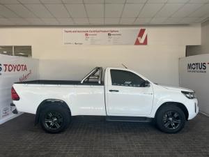 Toyota Hilux 2.4GD-6 single cab Raider manual - Image 3
