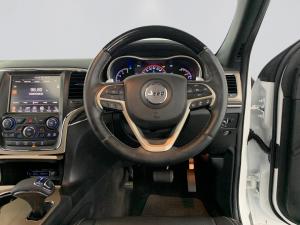 Jeep Grand Cherokee 3.0L V6 CRD O/LAND - Image 11