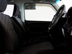 Suzuki Jimny 1.3 - Image 6