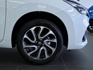 Suzuki Baleno 1.5 GLX auto - Image 15