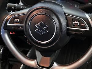 Suzuki Baleno 1.5 GLX auto - Image 27