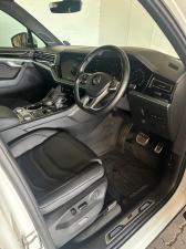 Volkswagen Touareg 3.0 TDI V6 Executive - Image 17