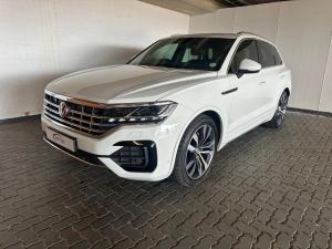 Volkswagen Touareg 3.0 TDI V6 Executive - Image 1