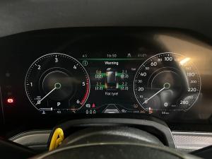 Volkswagen Touareg 3.0 TDI V6 Executive - Image 21