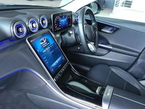 Mercedes-Benz C-Class C200 Avantgarde - Image 11