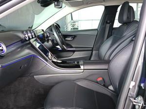 Mercedes-Benz C-Class C200 Avantgarde - Image 12