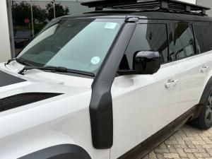 Land Rover Defender 110 D350 X-Dynamic HSE - Image 10