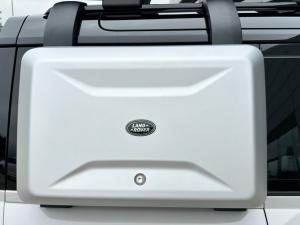 Land Rover Defender 110 D350 X-Dynamic HSE - Image 12