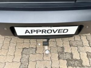 Land Rover Defender 110 D350 X-Dynamic HSE - Image 13