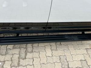 Land Rover Defender 110 D350 X-Dynamic HSE - Image 14