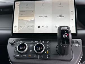 Land Rover Defender 110 D350 X-Dynamic HSE - Image 17