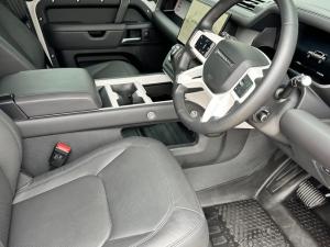Land Rover Defender 110 D350 X-Dynamic HSE - Image 18