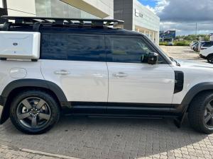 Land Rover Defender 110 D350 X-Dynamic HSE - Image 4