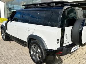 Land Rover Defender 110 D350 X-Dynamic HSE - Image 7