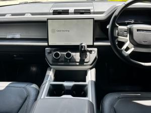 Land Rover Defender 110 D350 X-Dynamic HSE - Image 8