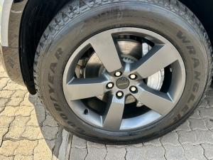 Land Rover Defender 110 D350 X-Dynamic HSE - Image 9