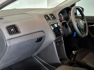 Volkswagen Polo Vivo hatch 1.4 Life - Image 14