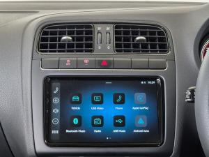 Volkswagen Polo Vivo hatch 1.4 Life - Image 17