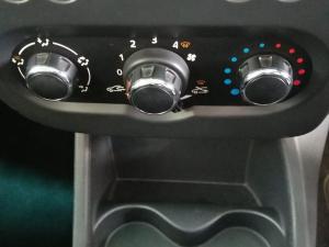 Nissan NP200 1.6i - Image 13