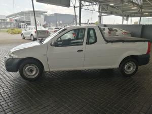Nissan NP200 1.6i - Image 4