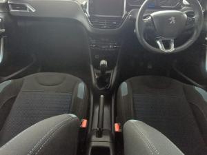 Peugeot 208 5-door 1.6 Allure - Image 11