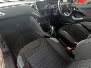 Peugeot 208 5-door 1.6 Allure - Image 13