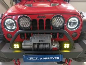 Jeep Wrangler Unlimited 3.6L Polar Edition - Image 10