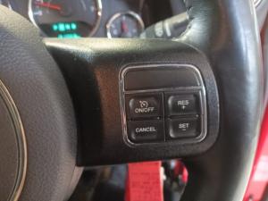 Jeep Wrangler Unlimited 3.6L Polar Edition - Image 15