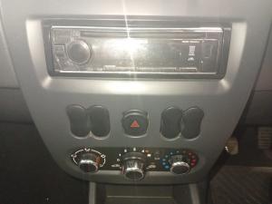 Nissan NP200 1.6i safety pack (aircon) - Image 19