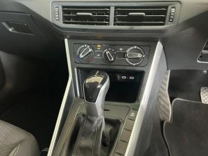 Volkswagen Polo hatch 1.0TSI Life auto - Image 17