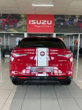 Alfa Romeo Stelvio 2.0T Veloce Q4 - Image 5