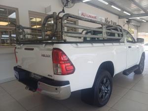 Toyota Hilux 2.4GD-6 single cab 4x4 Raider manual - Image 2