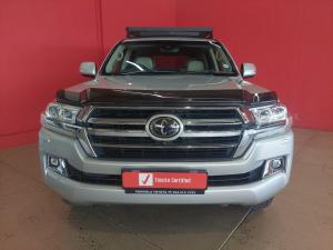Toyota Land Cruiser 200 4.5D-4D V8 VX-R - Image 4