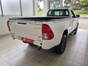Toyota Hilux 2.4GD-6 single cab 4x4 Raider manual - Image 2