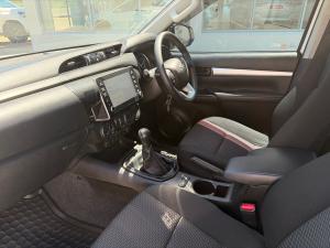 Toyota Hilux 2.4GD-6 double cab Raider manual - Image 7