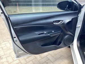 Toyota Yaris 1.5 Xs auto - Image 26