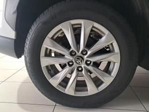 Toyota Corolla Cross 1.8 Xi - Image 12