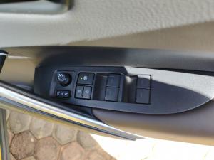 Toyota Corolla Cross 1.8 XS - Image 9
