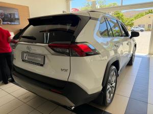 Toyota RAV4 2.0 VX - Image 2