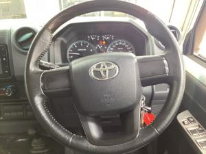 Toyota Land Cruiser 79 4.5D-4D V8 double cab LX - Image 8