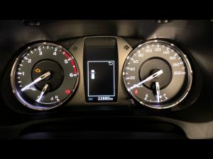 Toyota Hilux 2.4GD-6 single cab Raider manual - Image 9