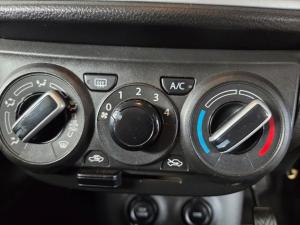 Toyota Vitz 1.0 XR manual - Image 13