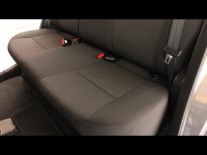 Toyota Vitz 1.0 XR manual - Image 12