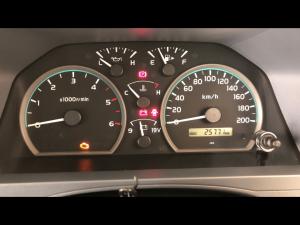 Toyota Land Cruiser 76 4.5D-4D V8 station wagon LX - Image 9