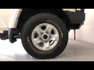 Toyota Land Cruiser 76 4.5D-4D V8 station wagon LX - Image 17