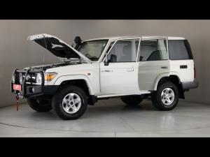 Toyota Land Cruiser 76 4.5D-4D V8 station wagon LX - Image 27